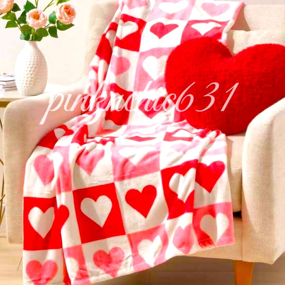 Kirkton House Plush Valentine's Day Throw Blanket 50 x 70